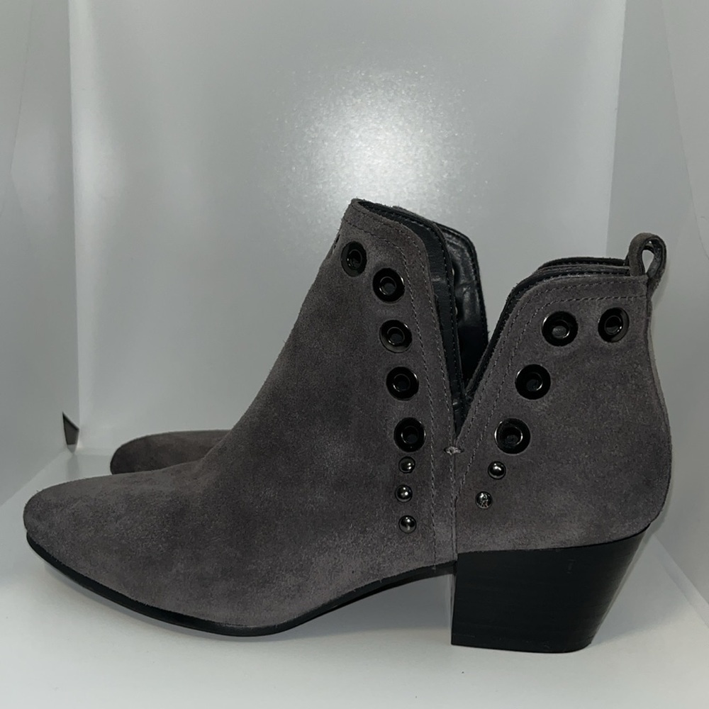 Sam Edelman Grey Suede Rubin Studded Grommet Ankle Bootie Women’s Size 6 - Picture 2 of 11